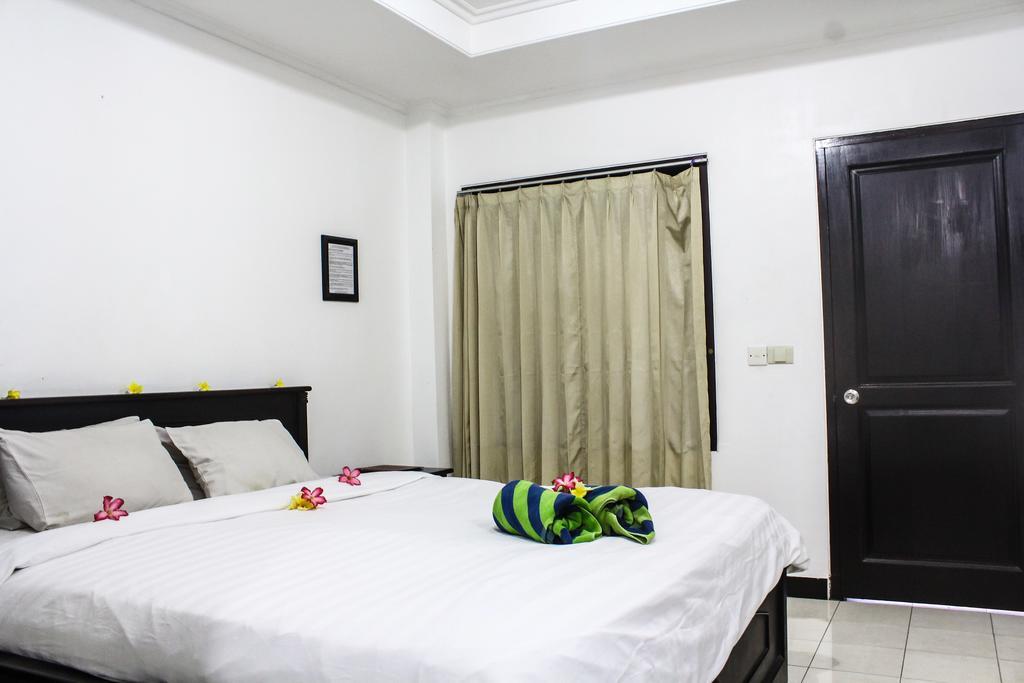 Hotel Puri Tanah Lot Kuta Lombok Eksteriør bilde