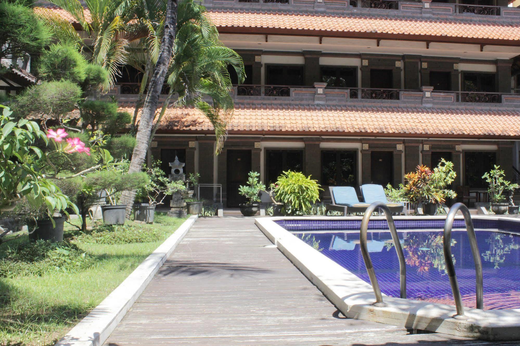 Hotel Puri Tanah Lot Kuta Lombok Eksteriør bilde
