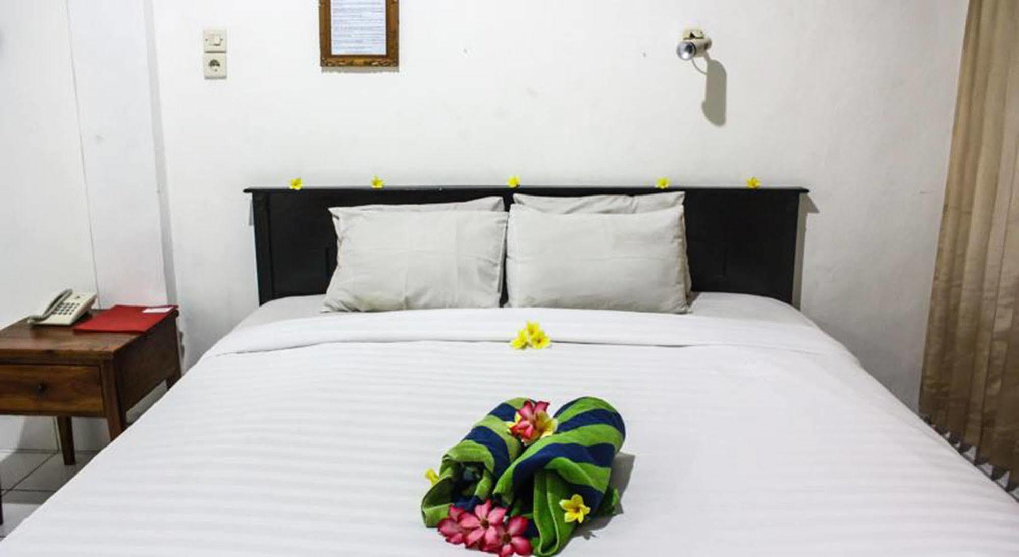 Hotel Puri Tanah Lot Kuta Lombok Eksteriør bilde